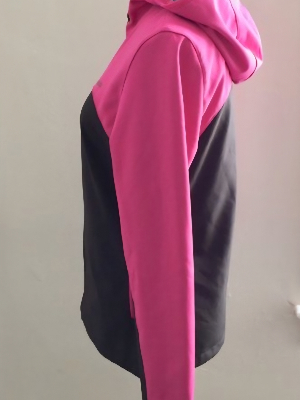 Reebok Hot Pink and Black Hooded Running Jacket, Full Zip, Large - Picture 3 of 8